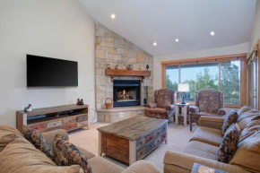 Three-Bedroom Apartment Park City